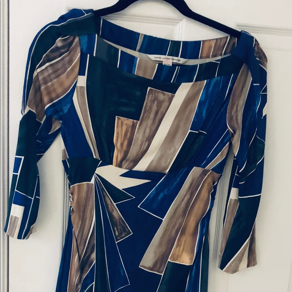 Dress size 4 - Picture 2 of 2